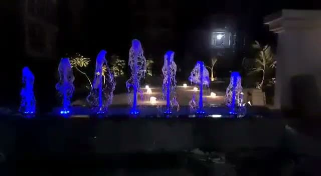 Water Fountains — clip 3